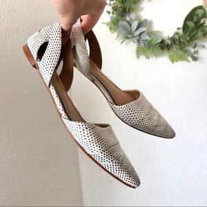 Madewell • Black and White Point toe Flats